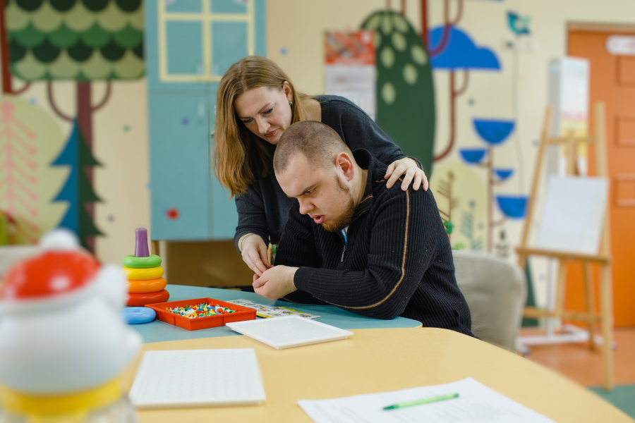 trabajar con niños y niñas con autismo en el aula