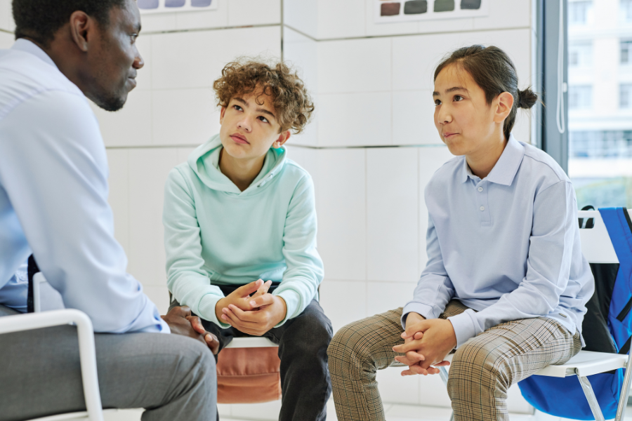 Cómo prevenir y gestionar conflictos en el aula: guía práctica para profes